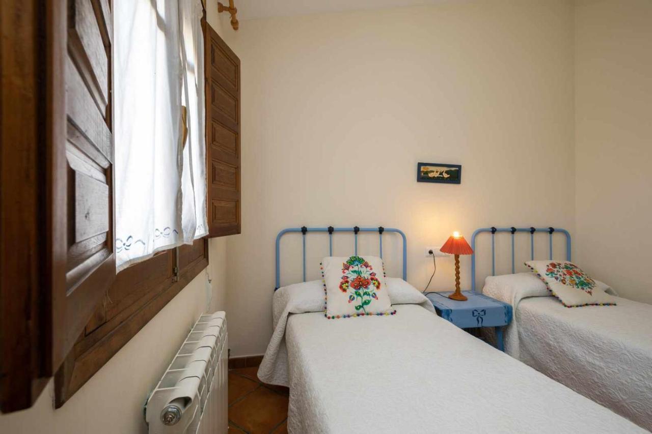 Casa Ernesto Piscina Climatizada Porche Y Garaje Holiday home Zamora